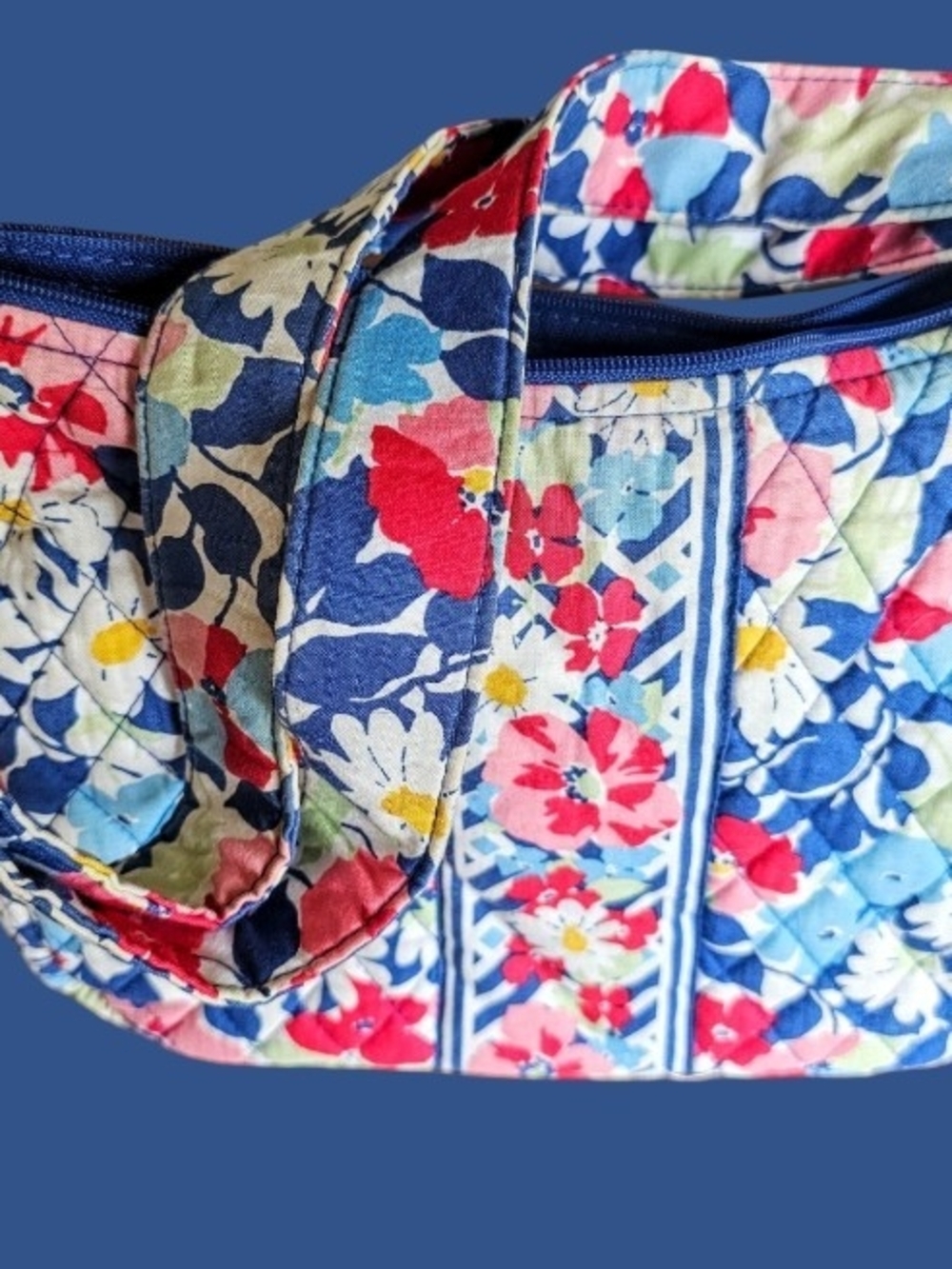Vera Bradley "Clare" Shoulder Bag - Summer Cottage Pattern (Excellent Condition)